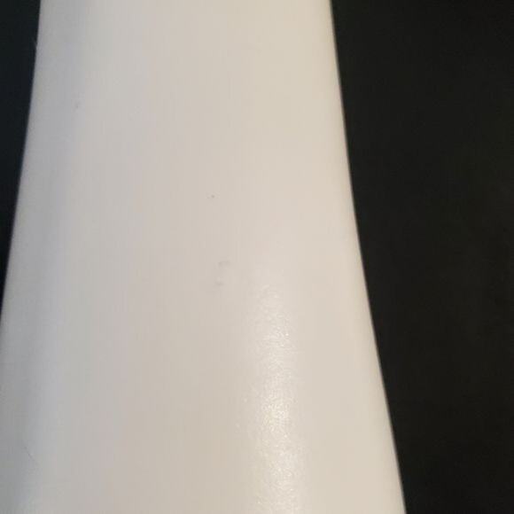 White painted wooden (I suppose) Pepper Grinder 9" - Picture 8 of 12